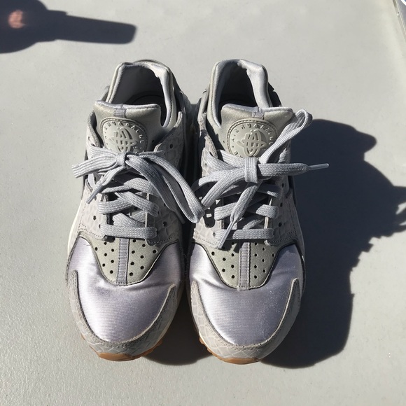 Nike Huaraches Size 7 - Picture 2 of 7